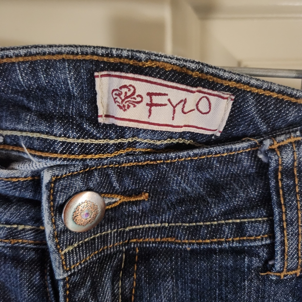 FYLO Women's Blue Denim Jean Bermuda Shorts.  Size 8.  EUC. - Picture 2 of 5